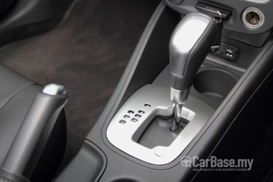 Renault Fluence Mk1 (2014) Interior