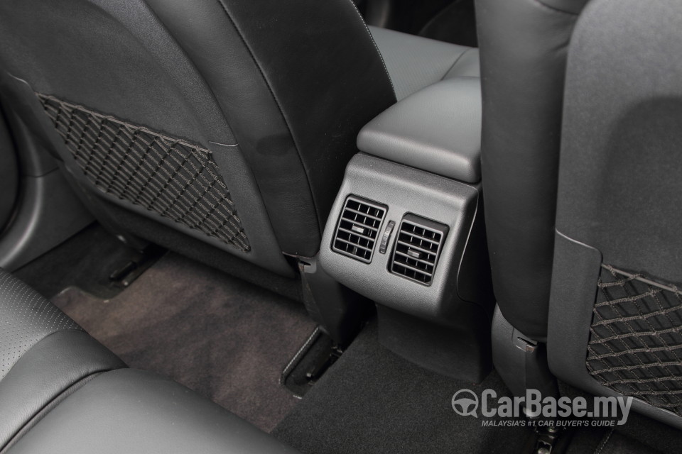 Renault Fluence Mk1 (2014) Interior