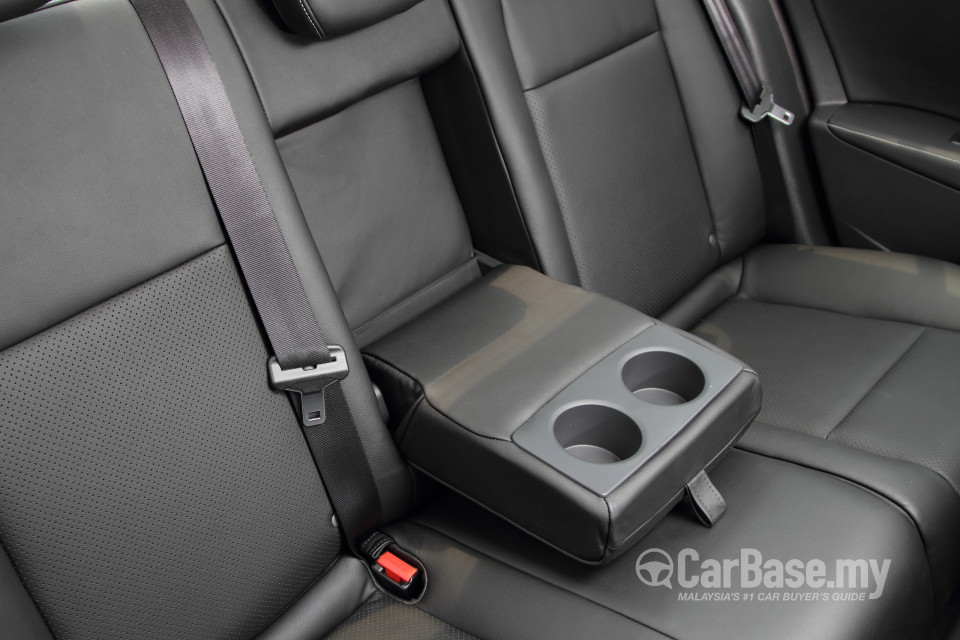 Renault Fluence Mk1 (2014) Interior