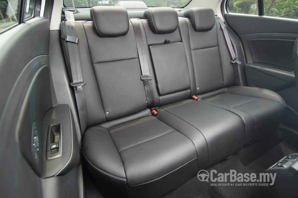 Renault Fluence Mk1 (2014) Interior