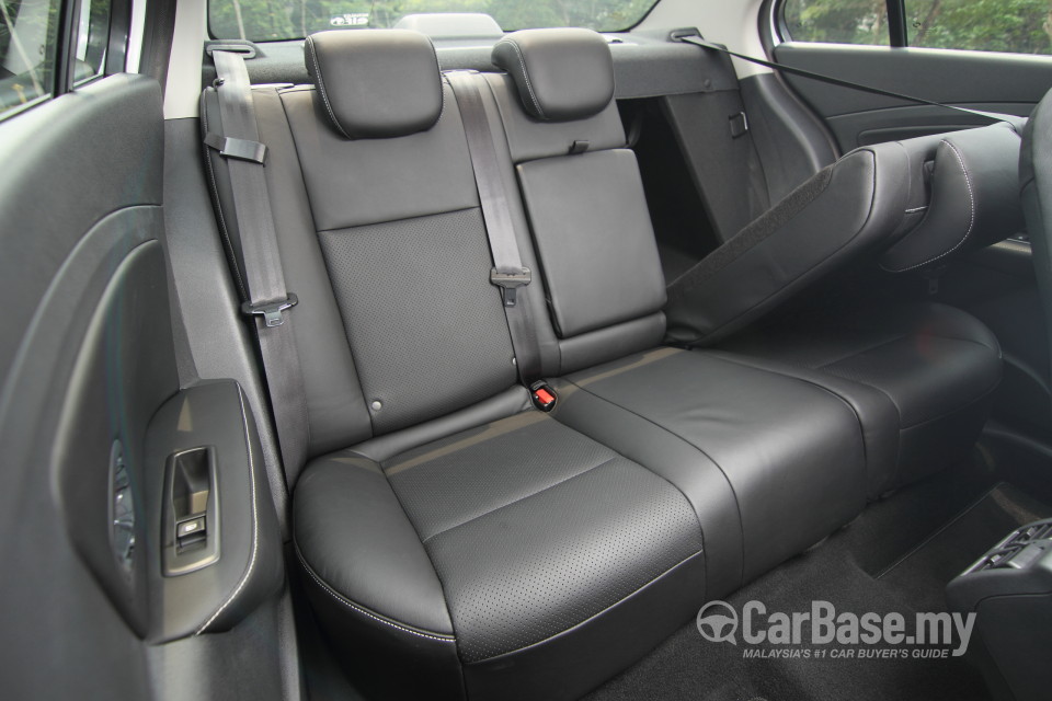Renault Fluence Mk1 (2014) Interior