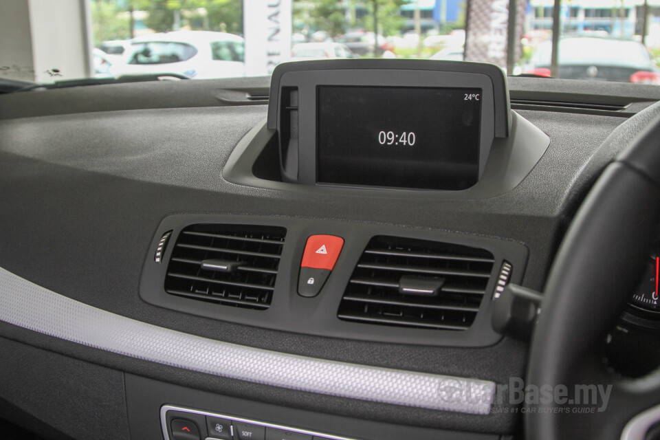 Toyota Fortuner AN160 (2016) Interior