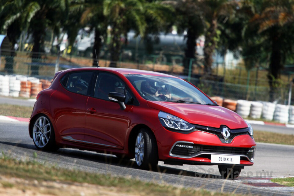 Proton Exora Mk1 RC (2019) Exterior