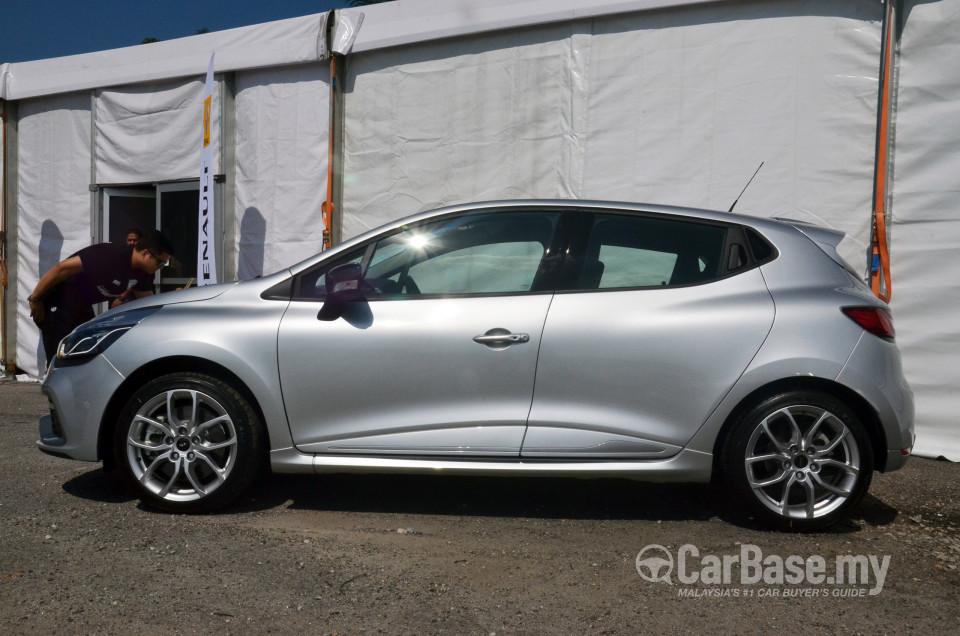 Renault Clio RS Mk4 (2014) Exterior