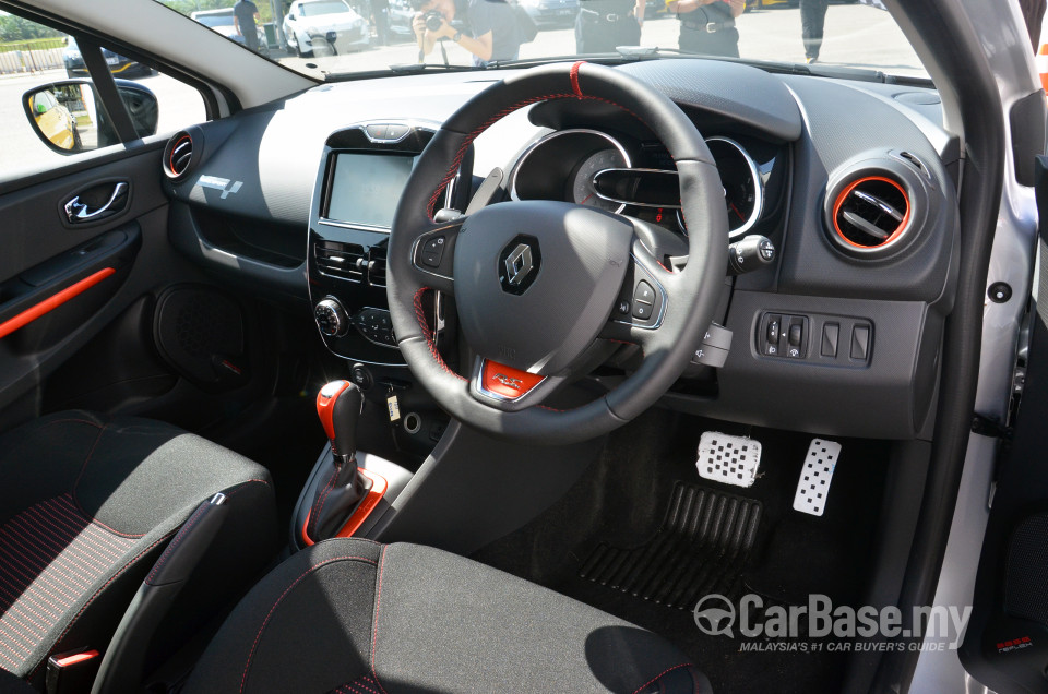 Renault Clio RS Mk4 (2014) Interior
