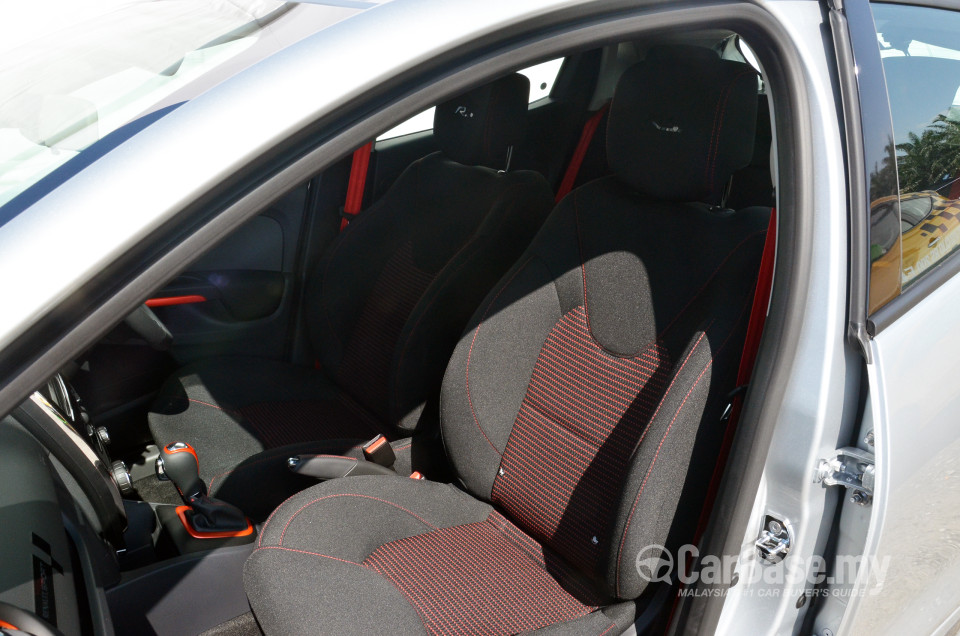 Renault Clio RS Mk4 (2014) Interior