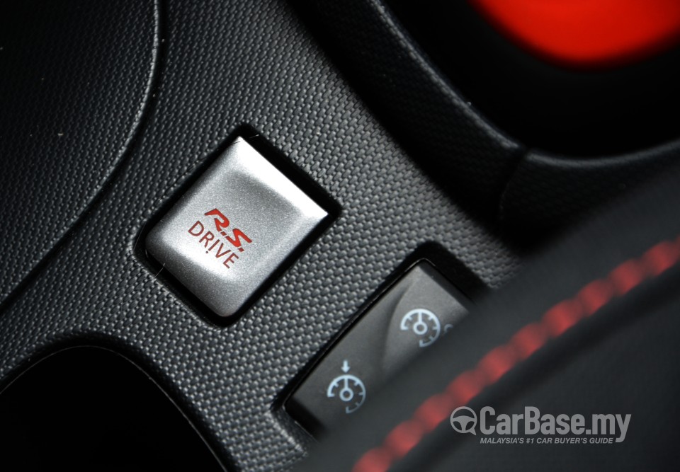 Renault Clio RS Mk4 (2014) Interior