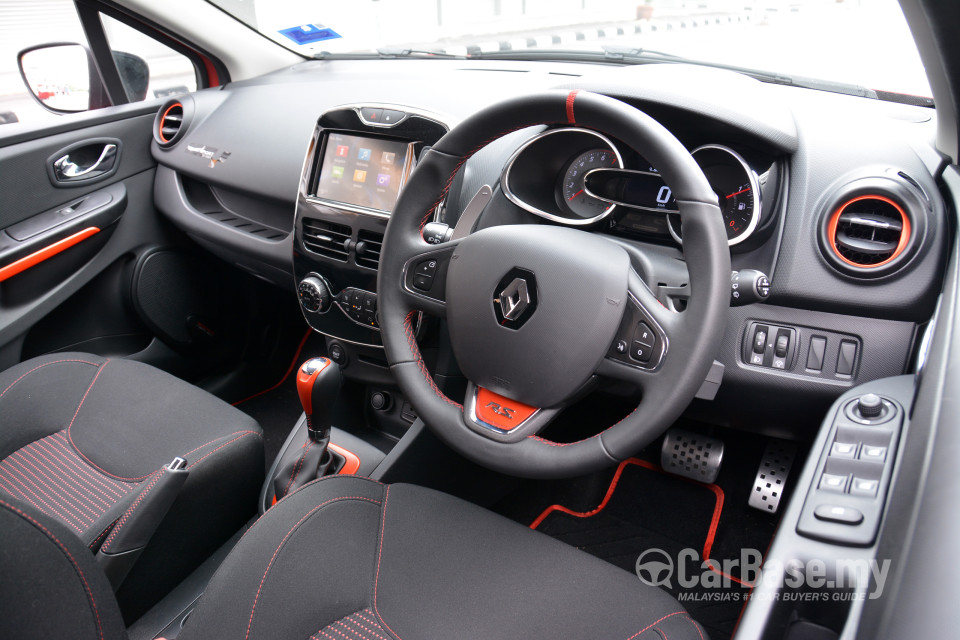 Renault Clio RS Mk4 (2014) Interior