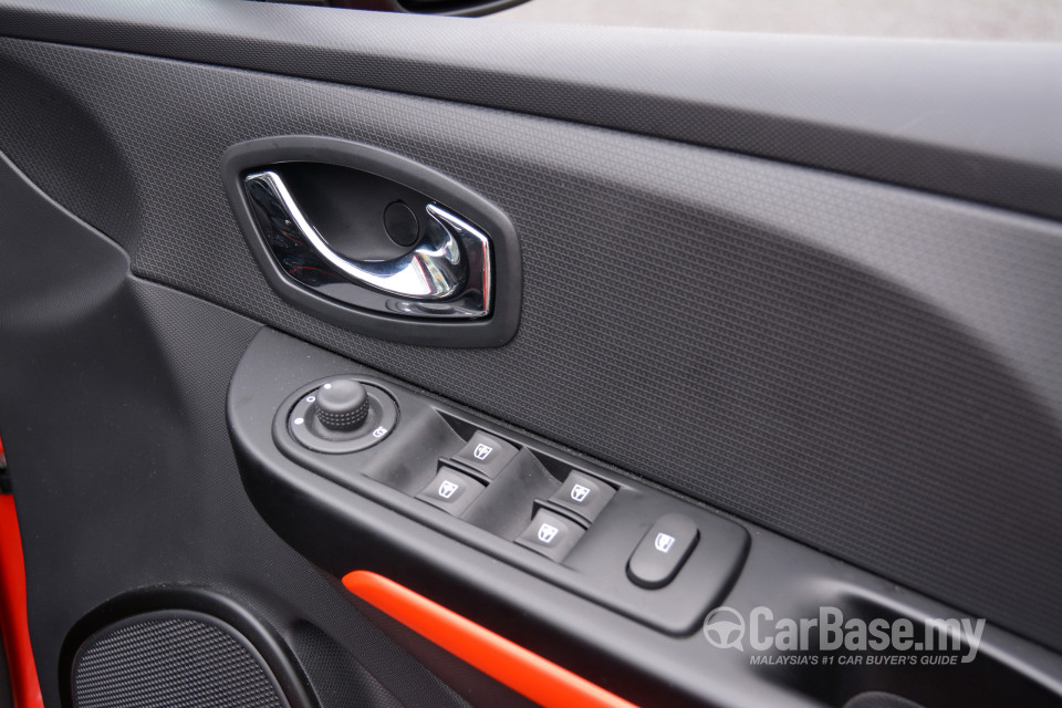 Renault Clio RS Mk4 (2014) Interior