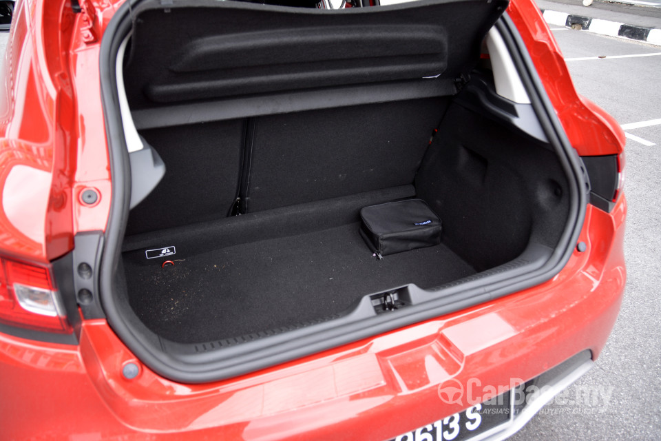 Renault Clio RS Mk4 (2014) Interior