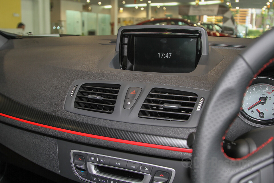 Perodua Aruz D38L (2019) Interior