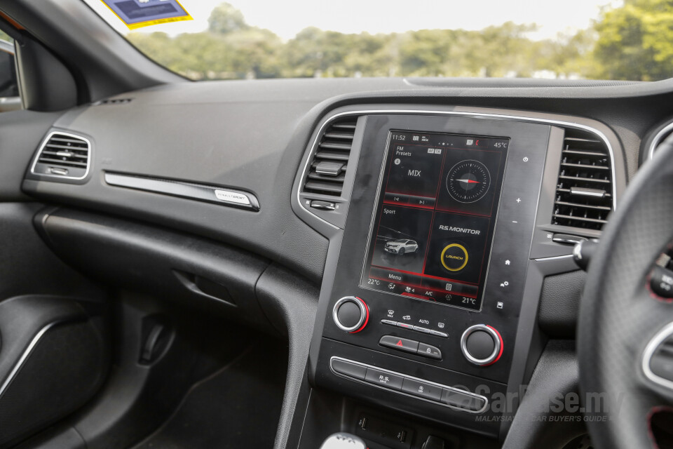 Proton Exora Mk1 RC (2019) Interior