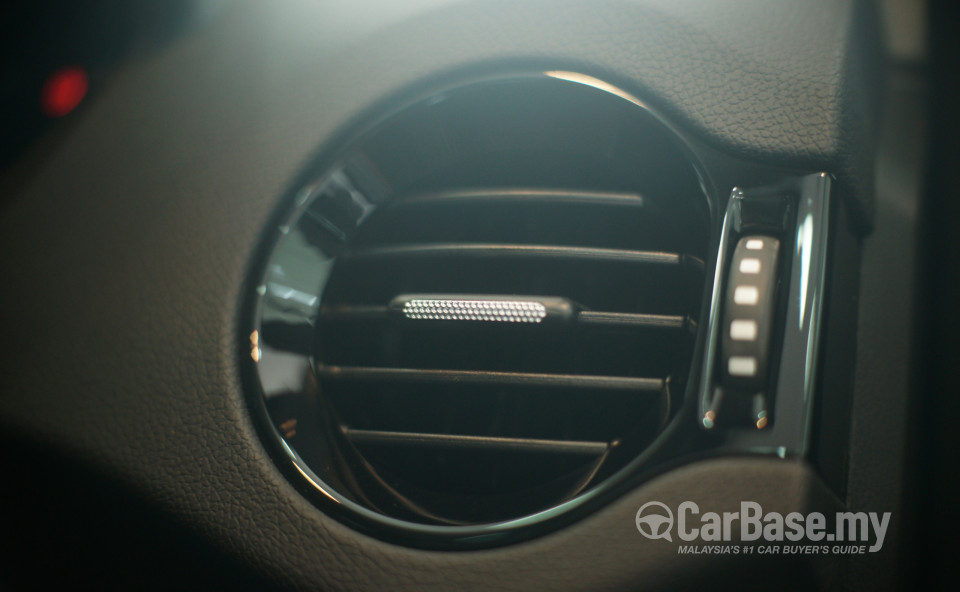 Renault Koleos Mk1 Facelift (2014) Interior