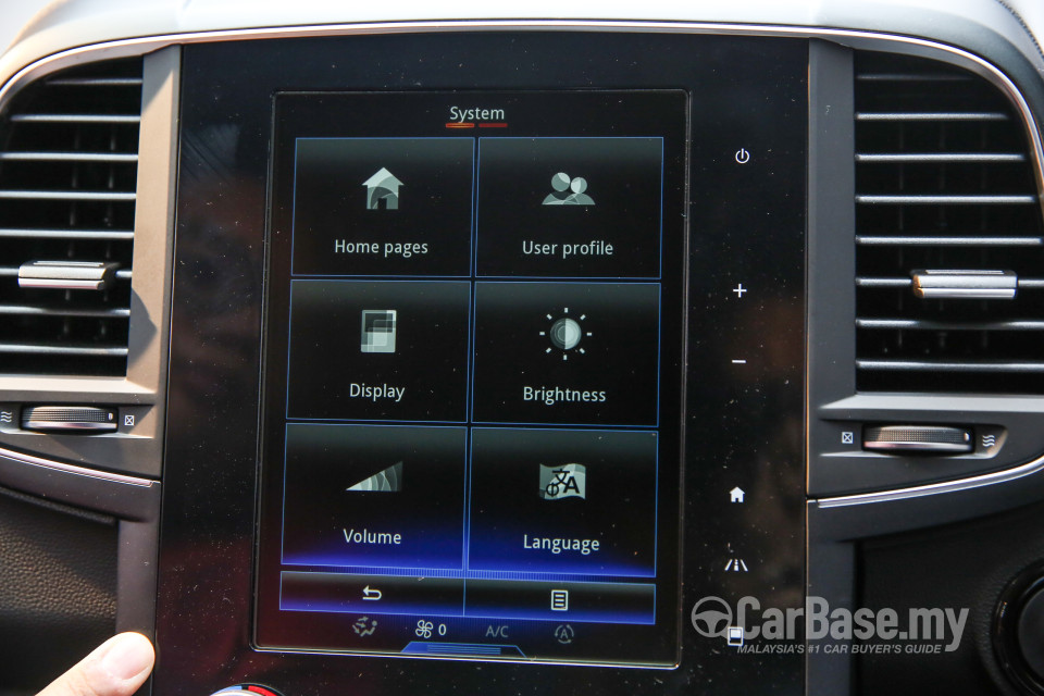 Renault Koleos Mk2 (2016) Interior