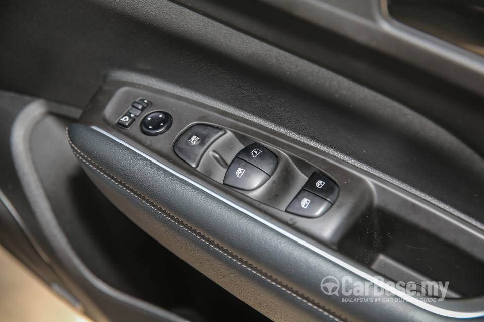 Renault Koleos Mk2 (2016) Interior