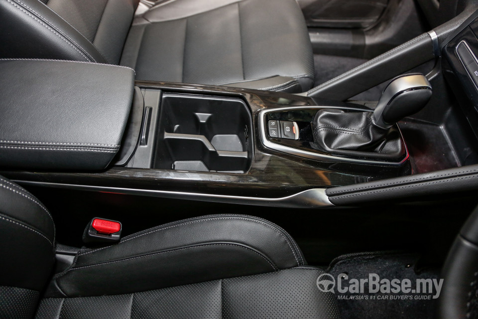 Renault Koleos Mk2 (2016) Interior