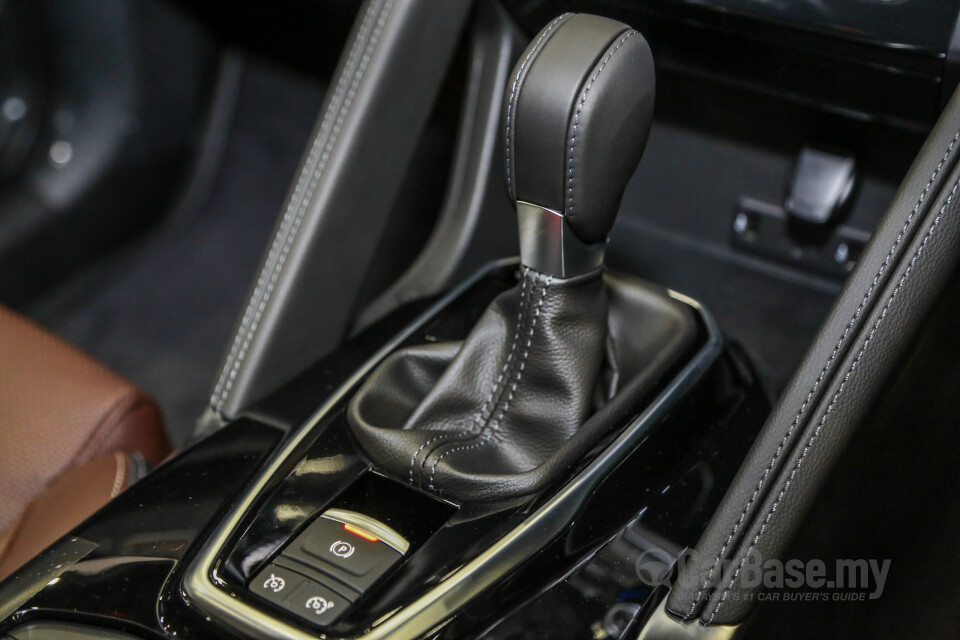 Nissan Navara D23 Facelift (2021) Interior