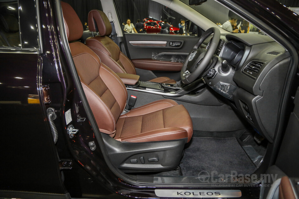 Nissan Navara D23 Facelift (2021) Interior