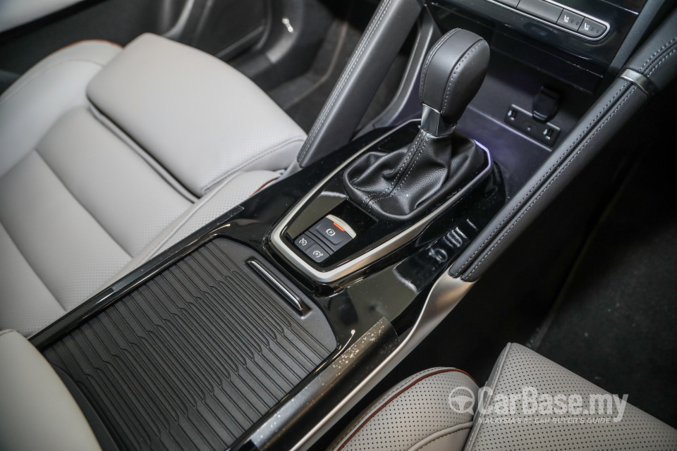 Renault Koleos Mk2 2nd Facelift  (2021) Interior