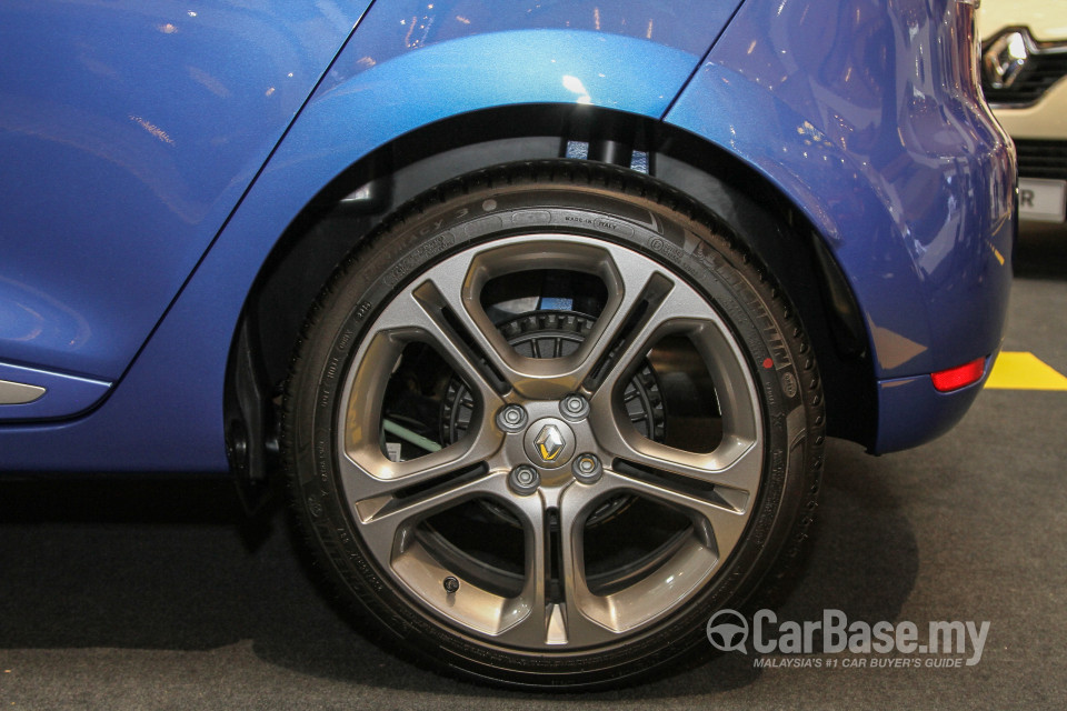Renault Clio Mk4 (2015) Exterior
