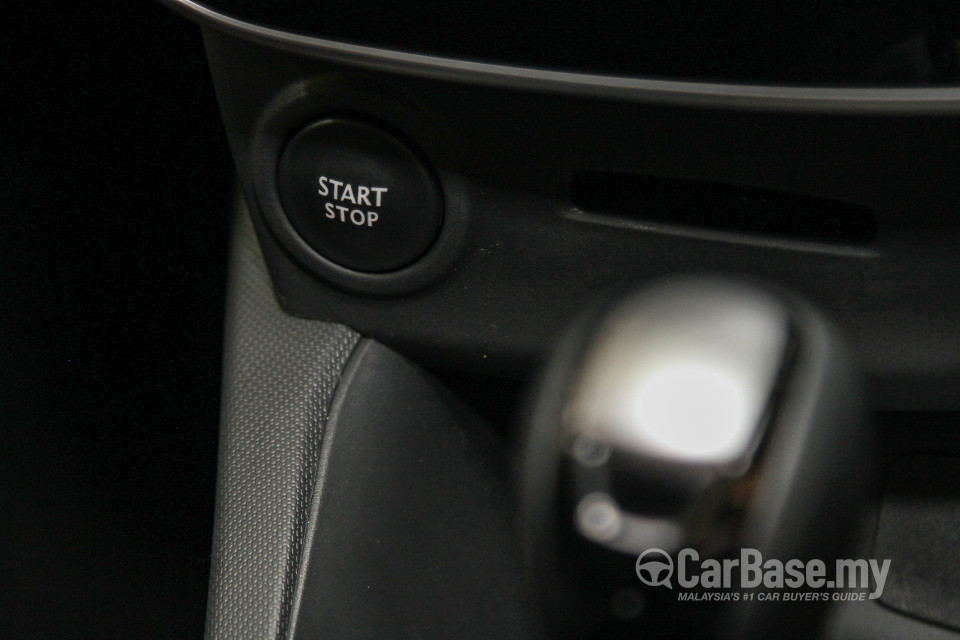 Renault Clio Mk4 (2015) Interior