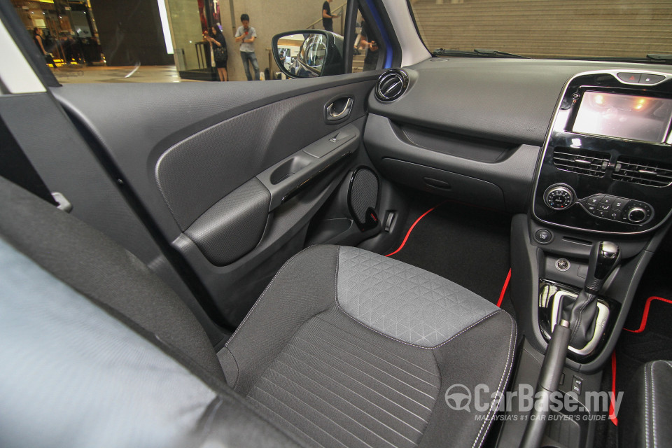 Renault Clio Mk4 (2015) Interior