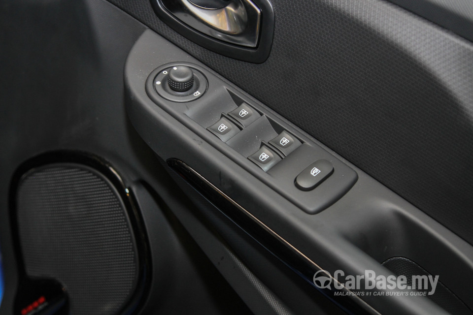 Renault Clio Mk4 (2015) Interior