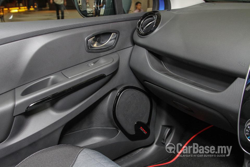 Renault Clio Mk4 (2015) Interior