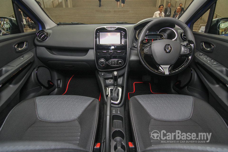 Renault Clio Mk4 (2015) Interior