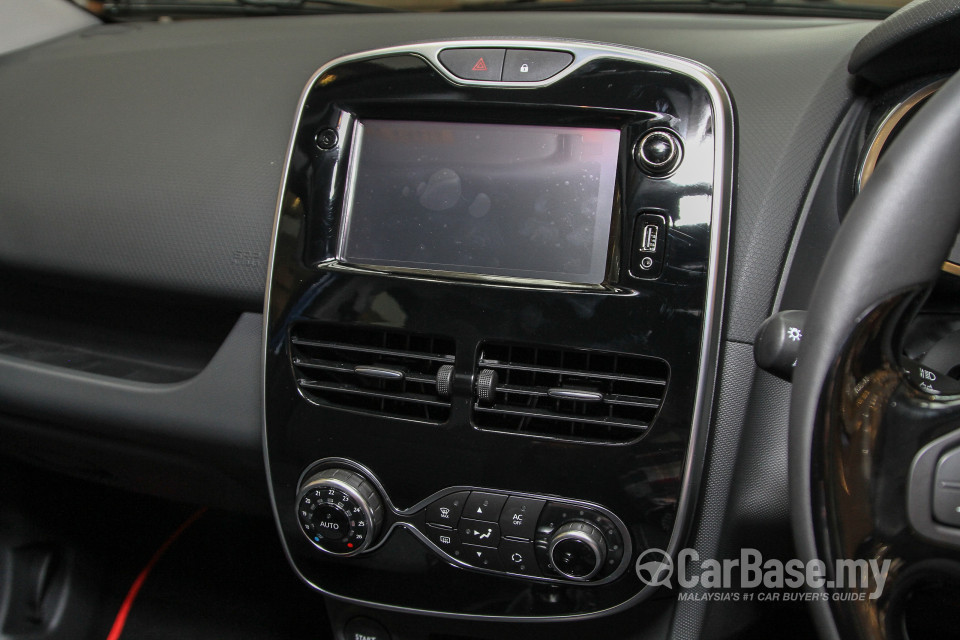 Renault Clio Mk4 (2015) Interior
