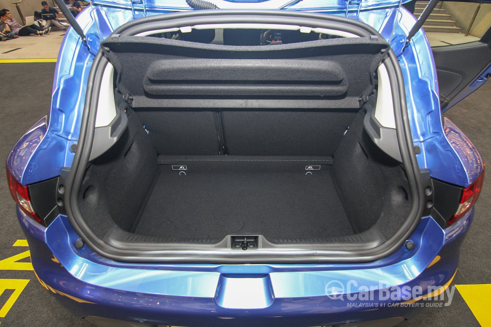 Renault Clio Mk4 (2015) Interior