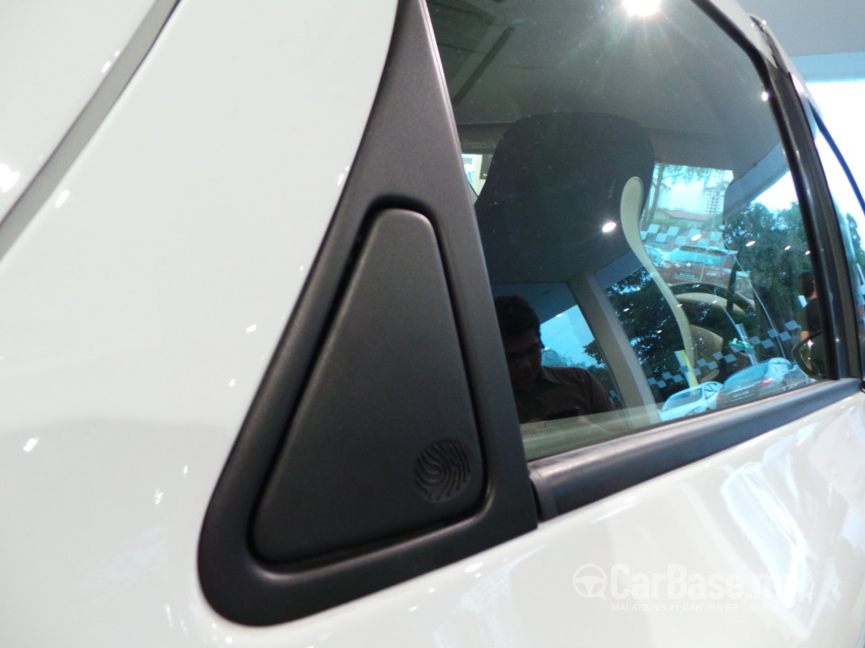 Renault Zoe Mk1 (2015) Exterior
