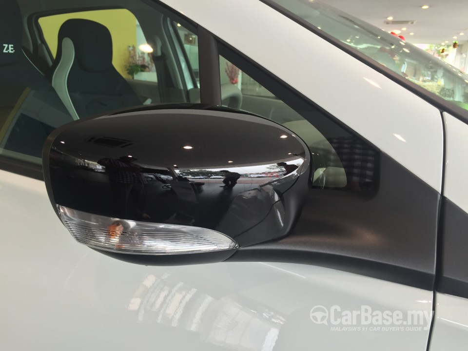 Renault Zoe Mk1 (2015) Exterior