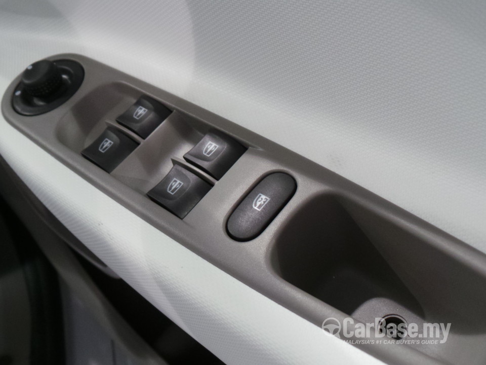 Renault Zoe Mk1 (2015) Interior