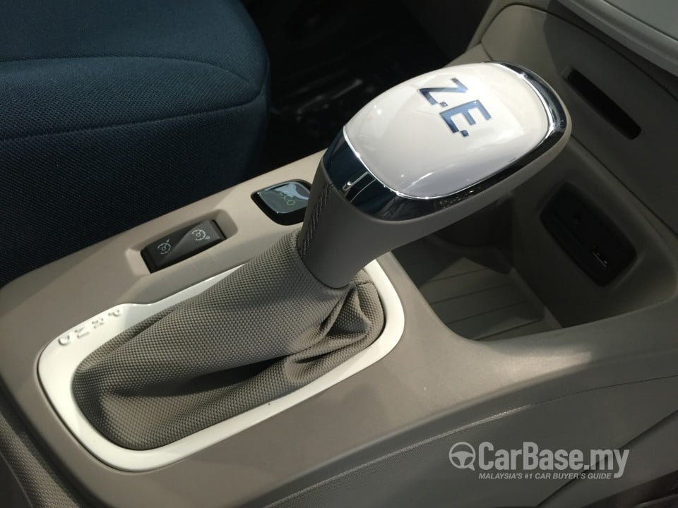 Renault Zoe Mk1 (2015) Interior
