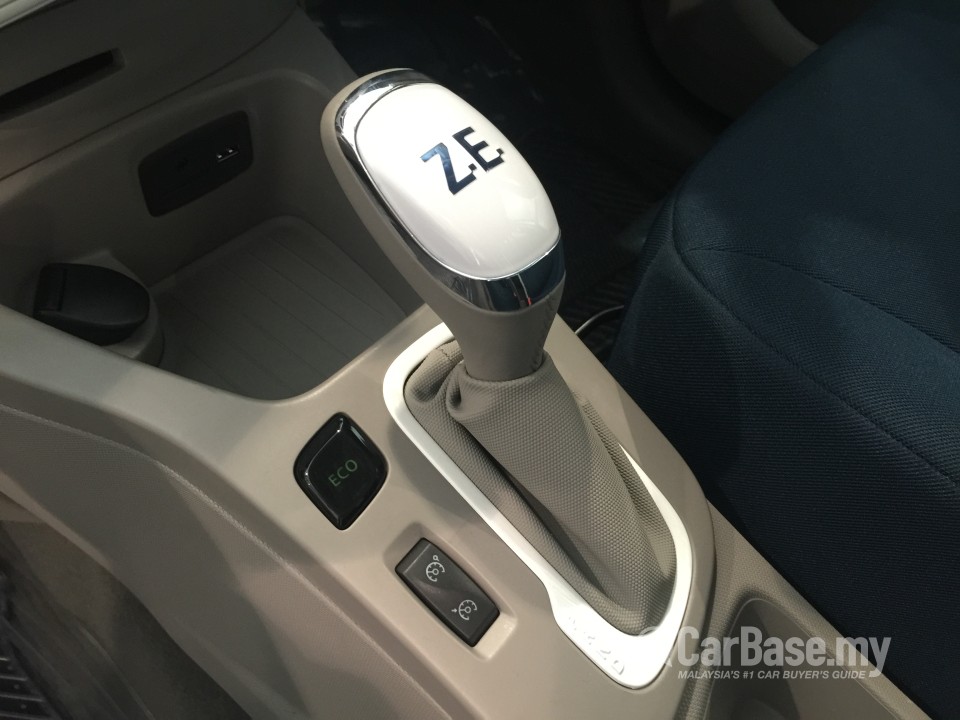 Renault Zoe Mk1 (2015) Interior