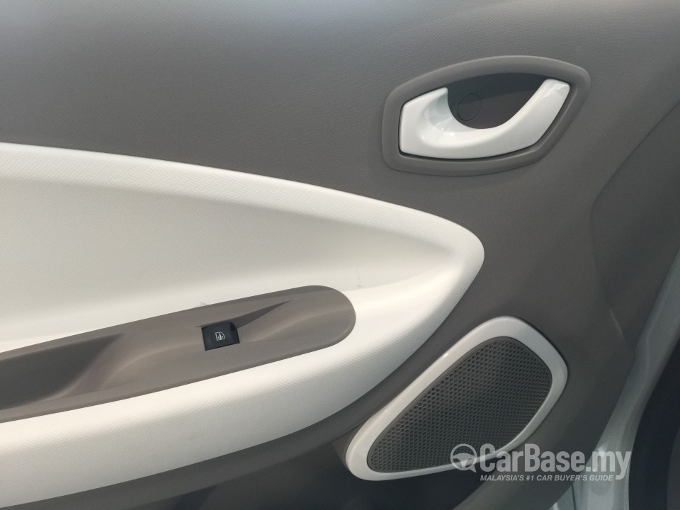 Renault Zoe Mk1 (2015) Interior