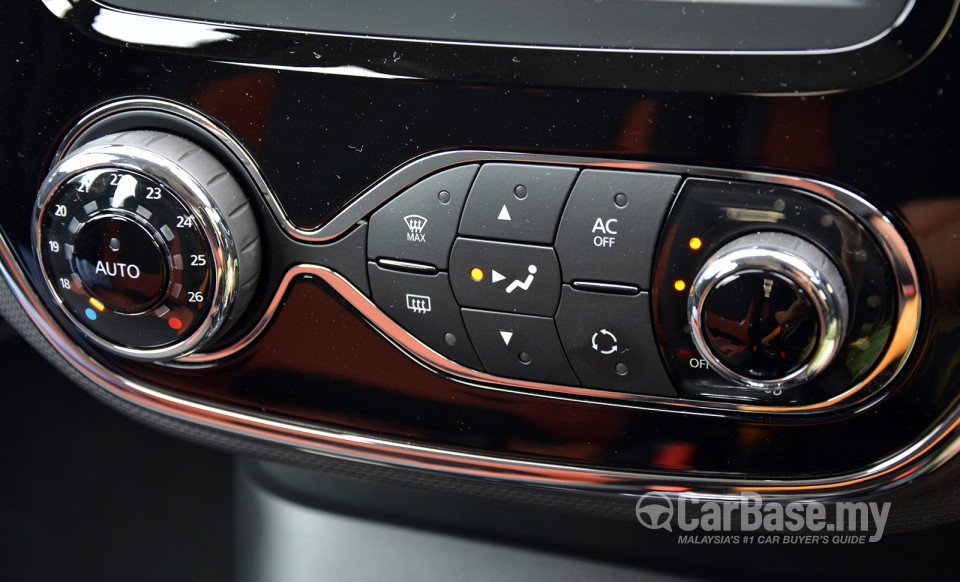 Renault Captur Mk1 (2015) Interior