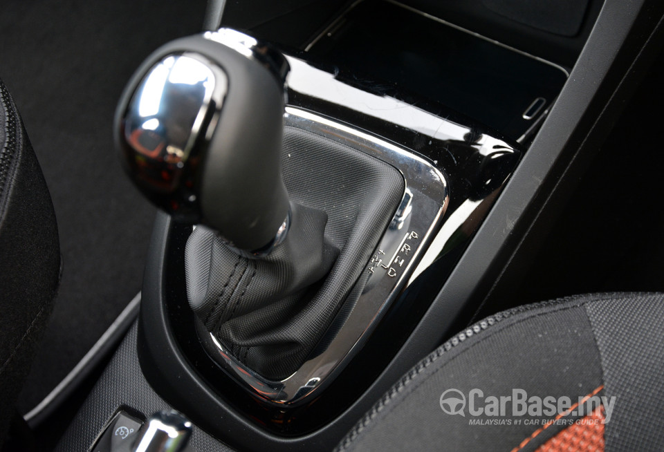 Renault Captur Mk1 (2015) Interior