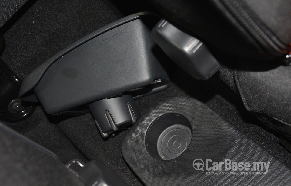 Renault Captur Mk1 (2015) Interior