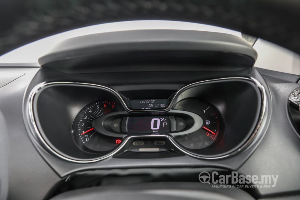 Renault Captur Mk1 (2015) Interior