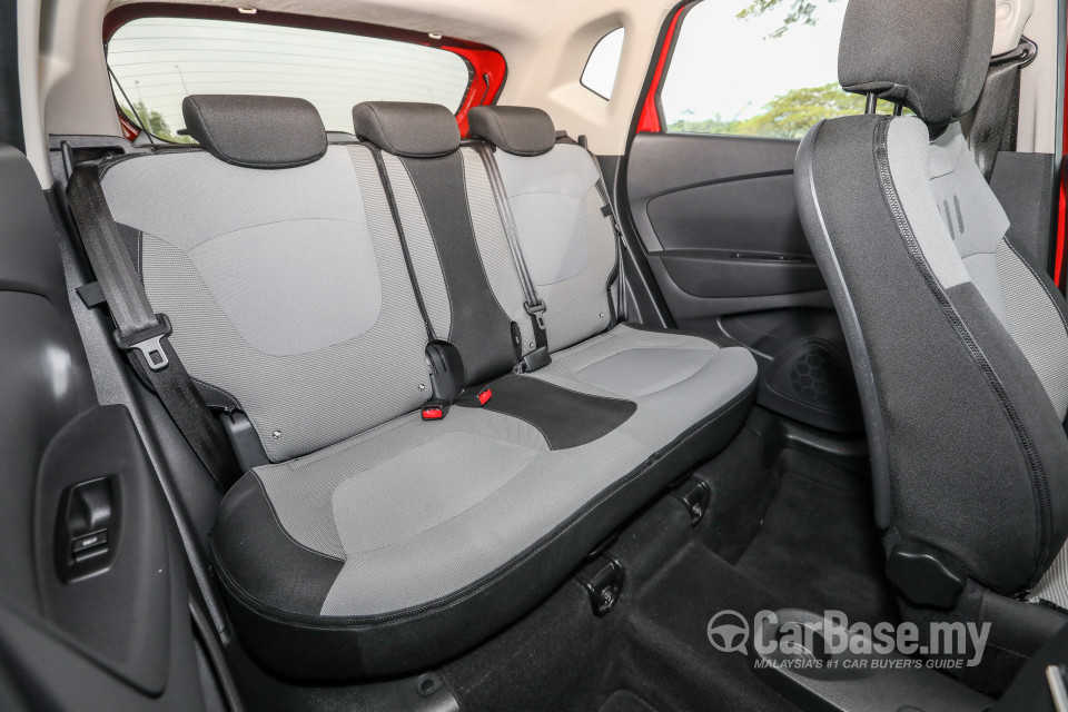 Renault Captur Mk1 (2015) Interior