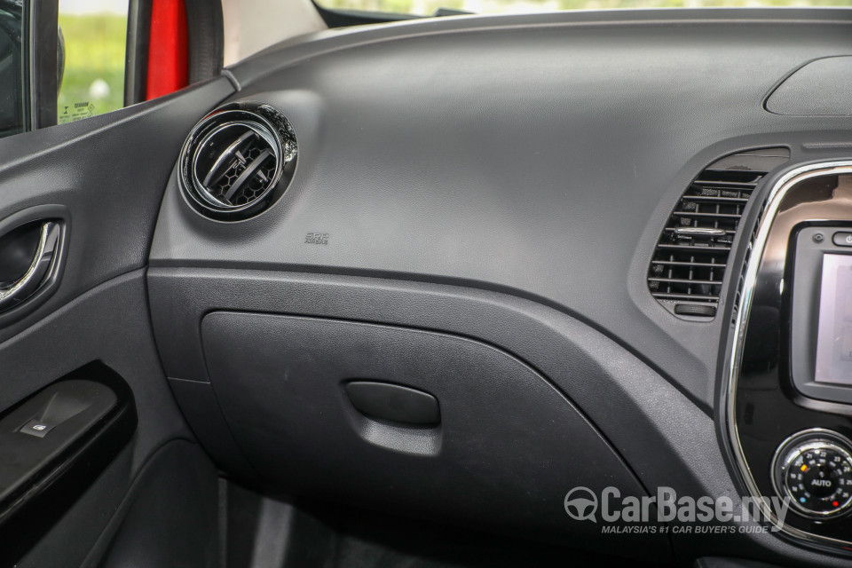 Renault Captur Mk1 Facelift (2018) Interior