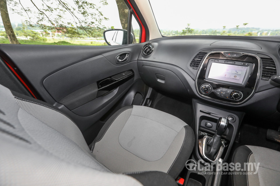 Renault Captur Mk1 Facelift (2018) Interior