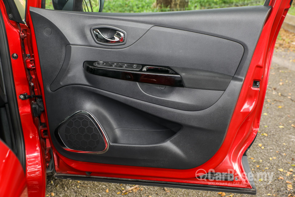 Renault Captur Mk1 Facelift (2018) Interior