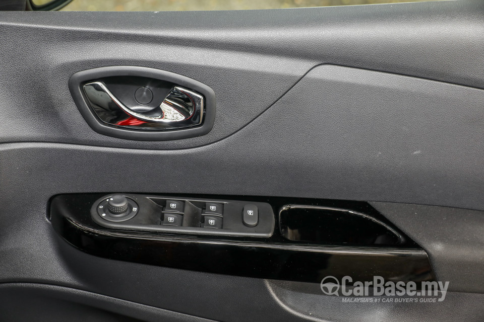 Renault Captur Mk1 Facelift (2018) Interior