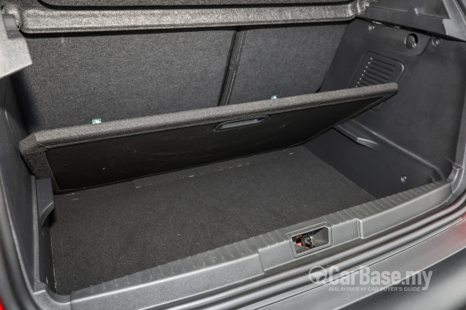 Renault Captur Mk1 Facelift (2018) Interior