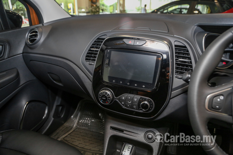 Renault Captur Mk1 Facelift (2018) Interior