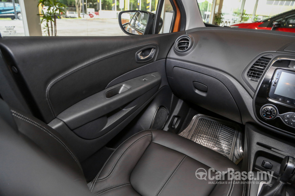 Renault Captur Mk1 Facelift (2018) Interior