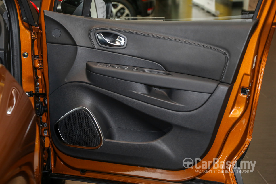 Renault Captur Mk1 Facelift (2018) Interior